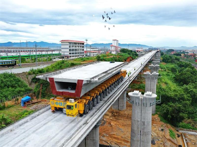 柳州高铁高架桥施工